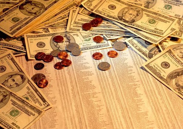 拉加德称若加强金融和安全构架,欧元或成为美元的代替品